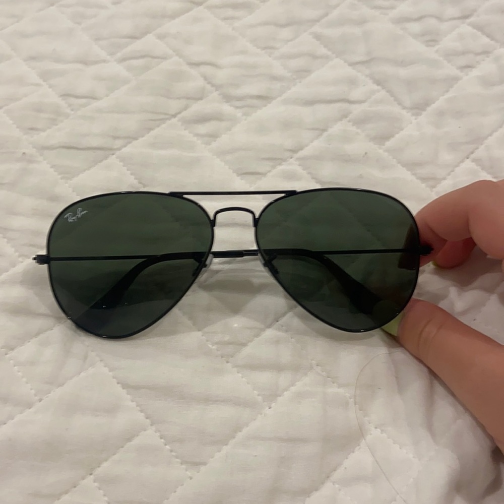 All black ray ban aviators, BARELY WORN